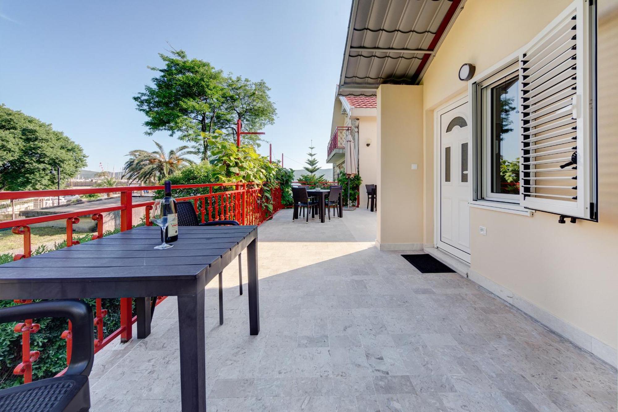 Villa Popovic Tivat Exterior photo